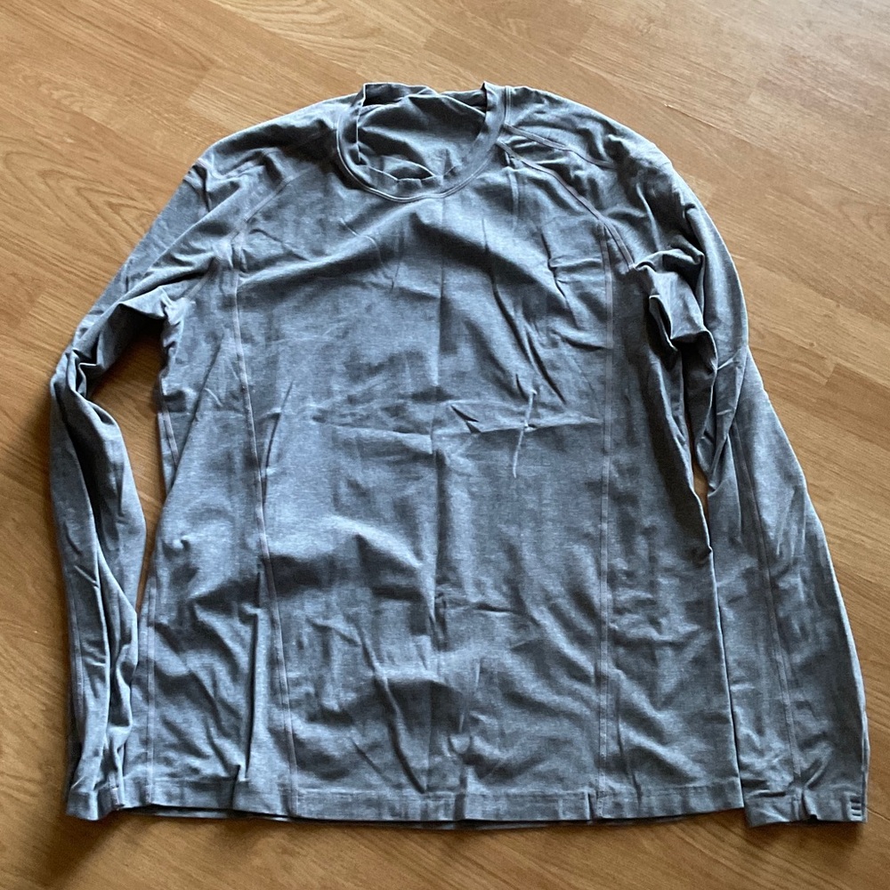lululemon athletica Men's Heather Gray Long Sleeve Tee